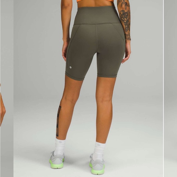 Lululemon Wunder Train High-Rise Short with Pockets 8"
In Carob Brown - Picture 2 of 6